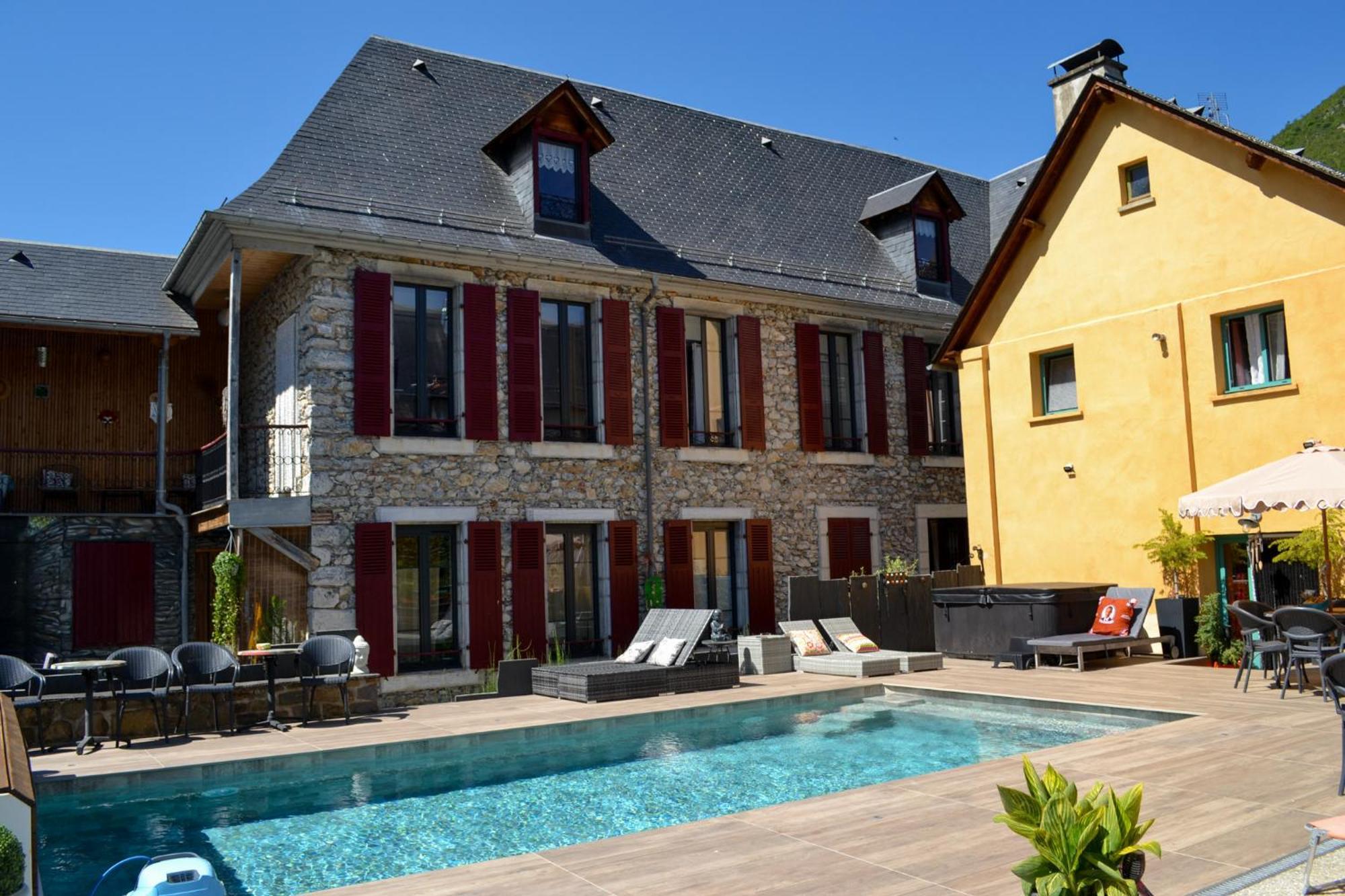 A Nouste Chambres D'Hotes Et Gite Only Adults Campan Exterior photo